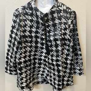Ladies Black and White Metallic IC Collection. Small.  EUC